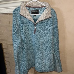 Women’s True Grit pullover